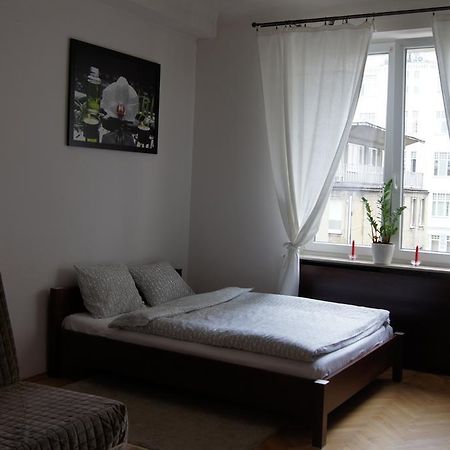 Krucza By Rental Apartments Варшава Экстерьер фото