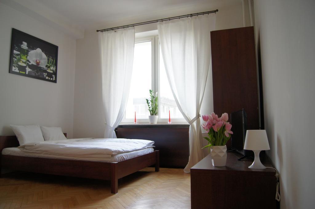 Krucza By Rental Apartments Варшава Экстерьер фото