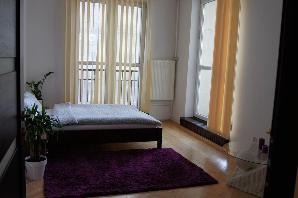 Krucza By Rental Apartments Варшава Экстерьер фото
